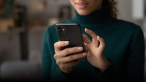 women texting